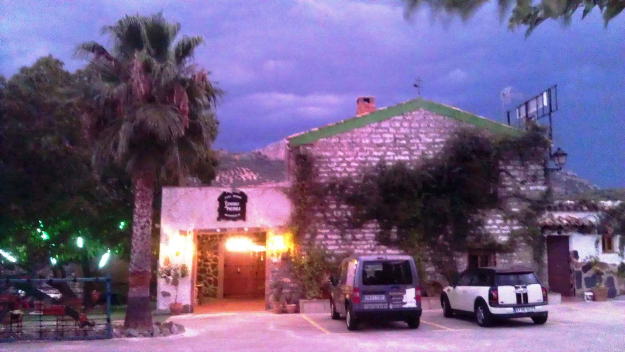 Alojamiento Rural La Caseria De Piedra Restaurante Jaen Ngoại thất bức ảnh