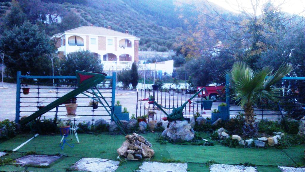 Alojamiento Rural La Caseria De Piedra Restaurante Jaen Ngoại thất bức ảnh