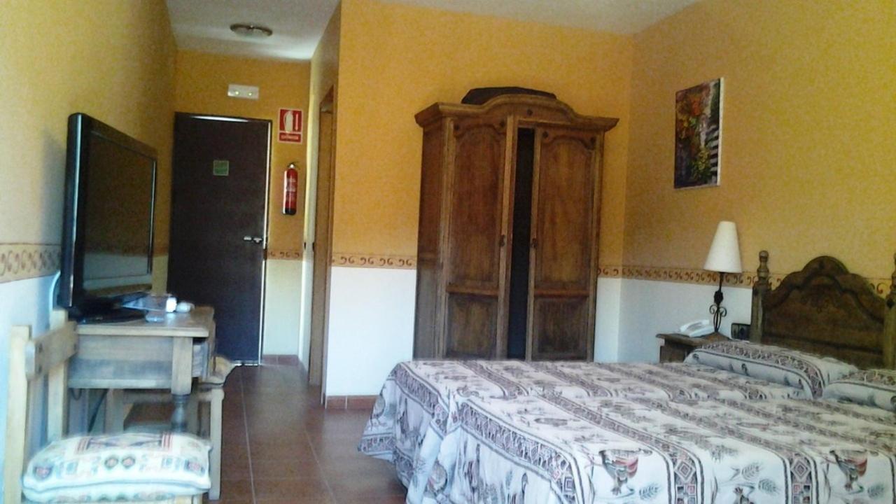 Alojamiento Rural La Caseria De Piedra Restaurante Jaen Ngoại thất bức ảnh